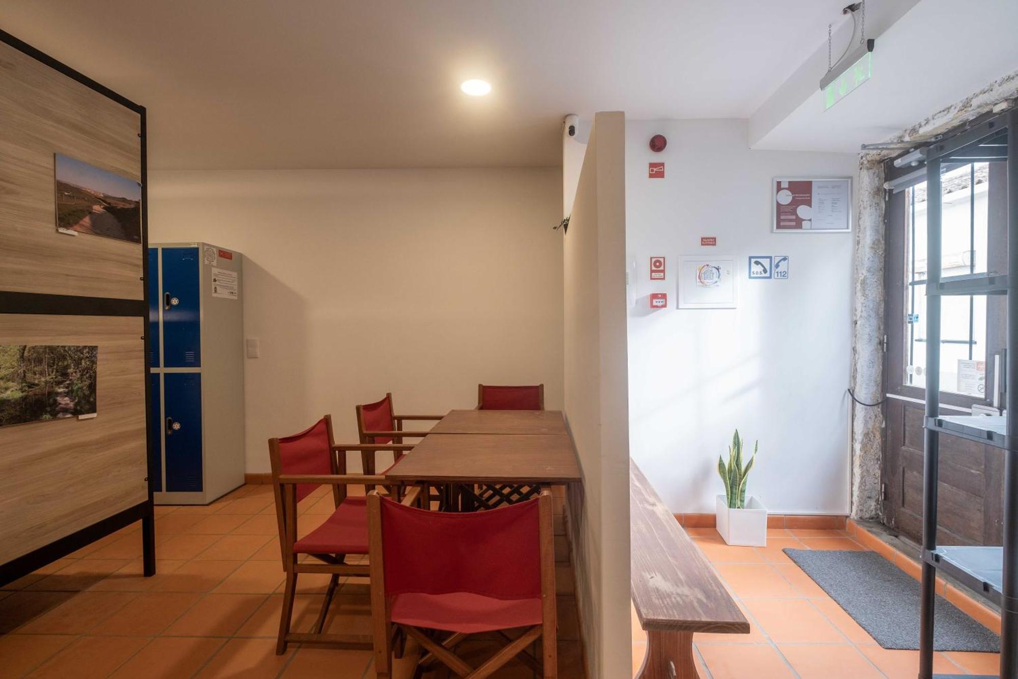 Albergue Santiago De カミーニャ エクステリア 写真