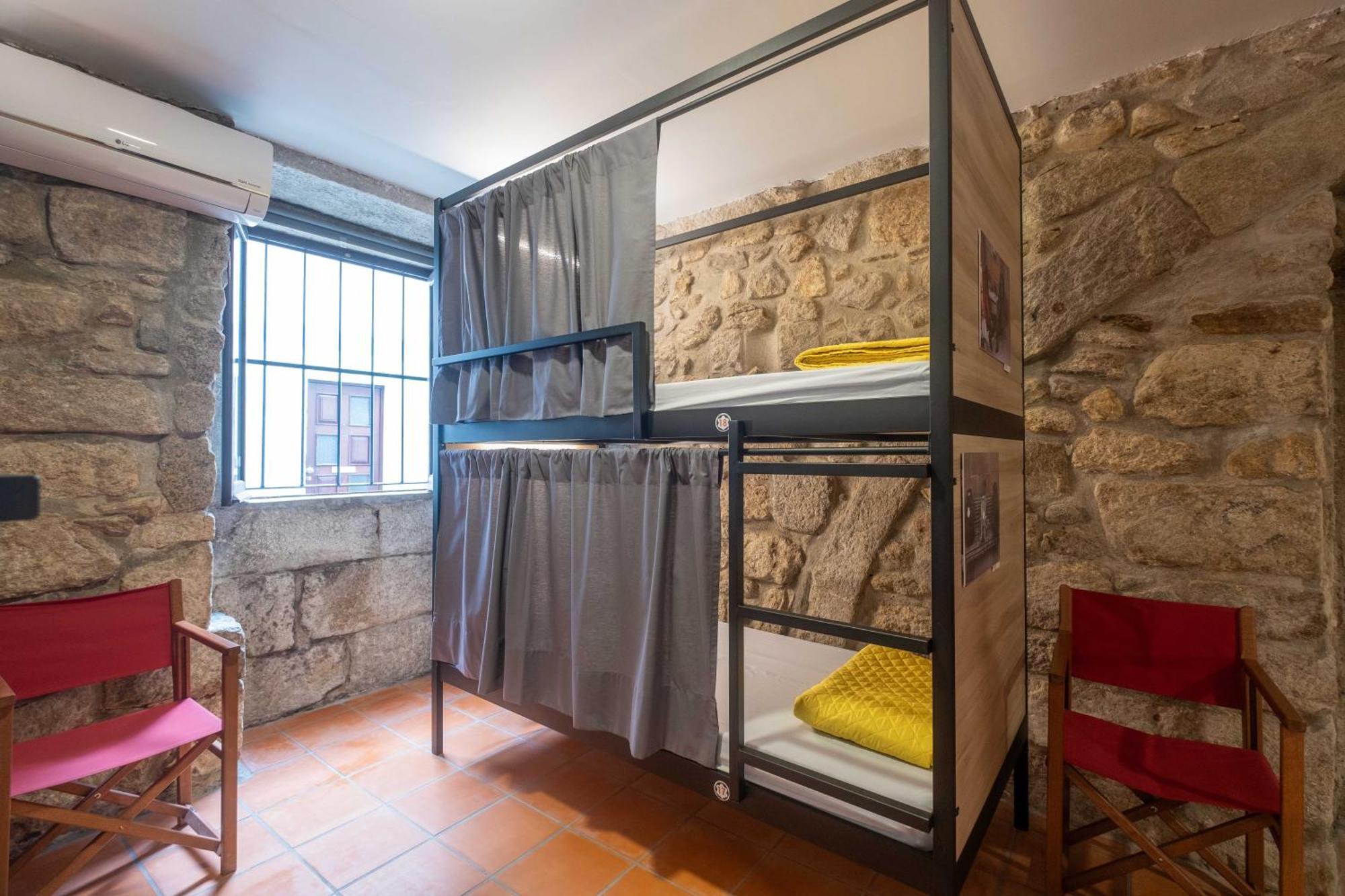 Albergue Santiago De カミーニャ エクステリア 写真